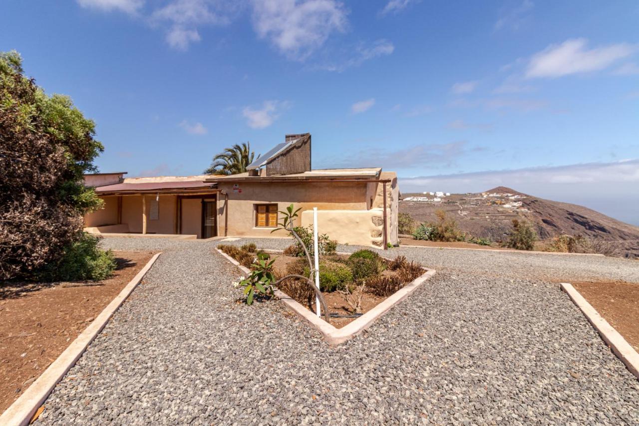 Flatguest Charming House + Pool + Terrace + Views Villa Santa Maria de Guia de Gran Canaria Exterior photo